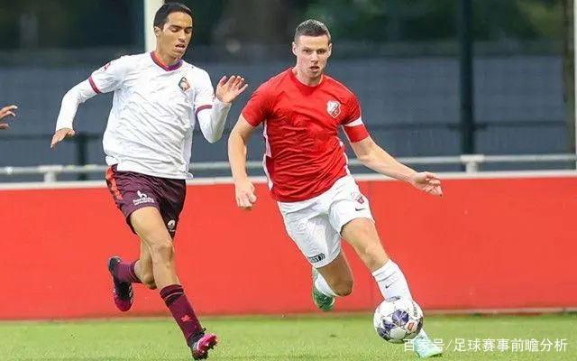 爱游戏APP下载-欧篮联倒计时，埃因霍温国际比赛日临场应变，细节引发关注，态度坚定，心理建设被强调(多特蒙德vs埃因霍温欧冠赛事分析)