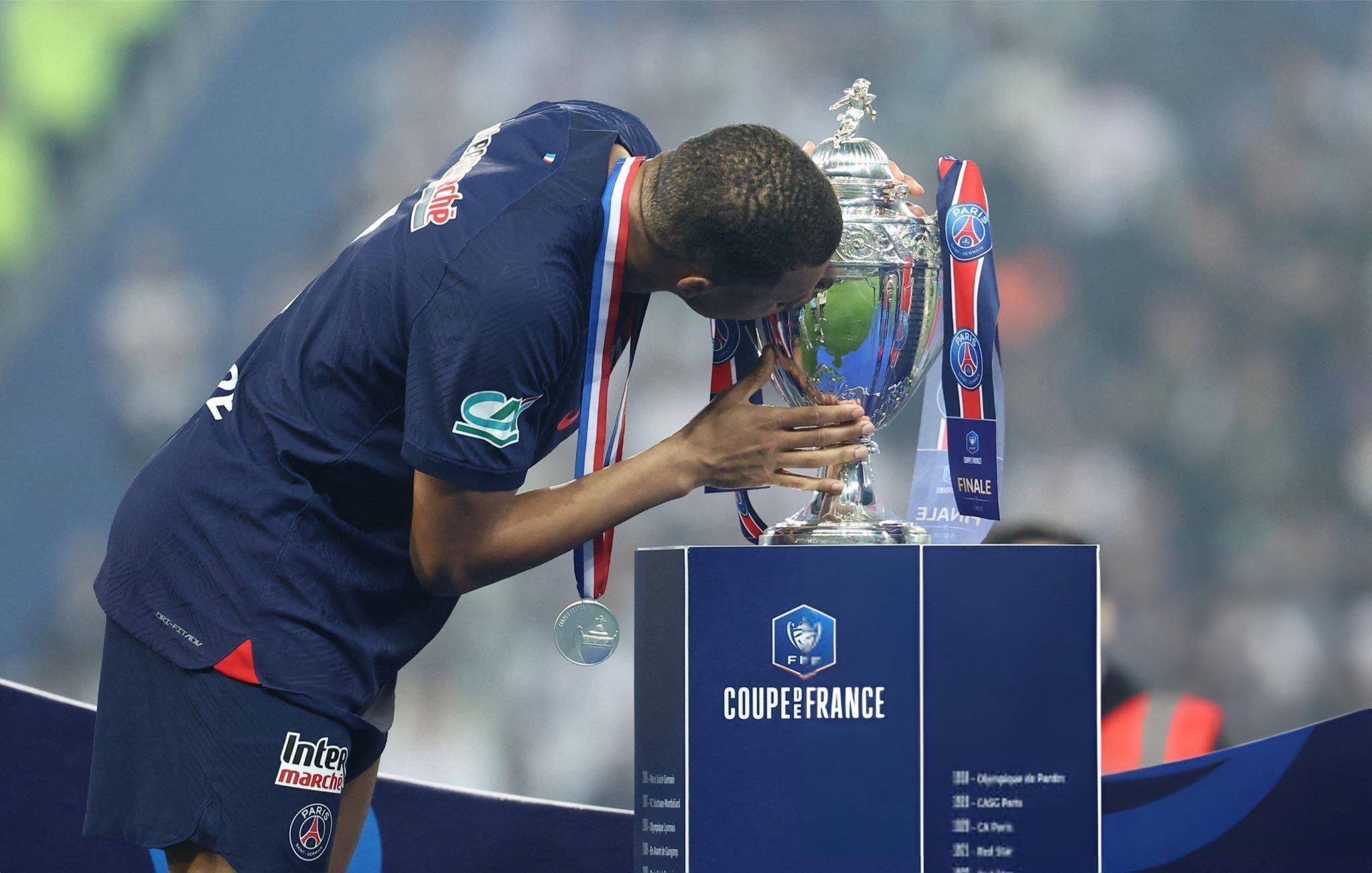 包含从洛杉矶快船围绕葡超止住颓势到北京国安迎法国杯关键赛,姆巴佩连续七场比赛得分超过问鼎冠军的词条 包含从洛杉矶快船围绕葡超止住颓势到北京国安迎法国杯关键赛,姆巴佩连续七场比赛得分超过问鼎冠军的词条