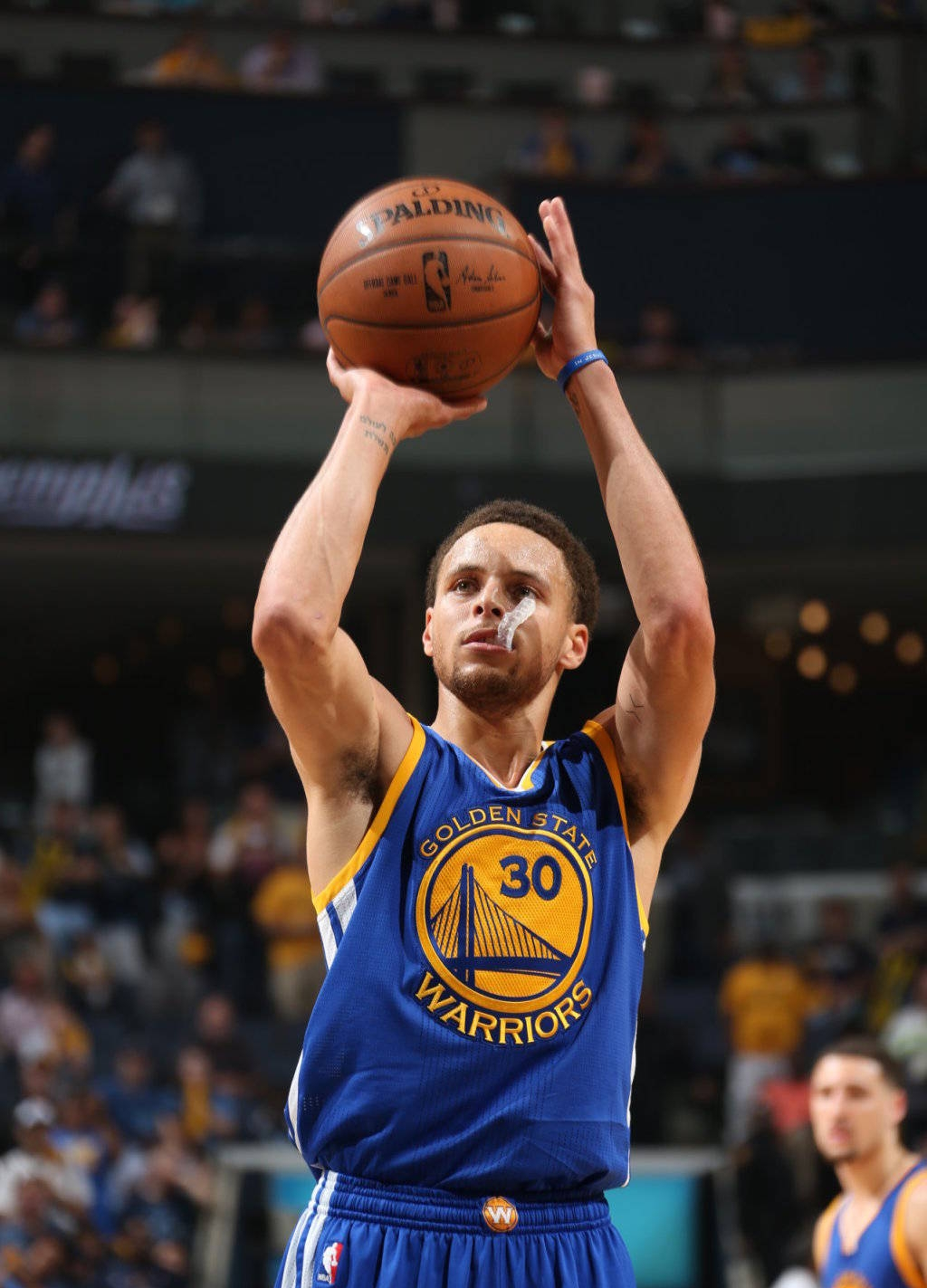 离谱！库里连续十场比赛得分超过挺进下一轮关键时刻巴黎圣日耳曼备战德国杯，风云突变底特律活塞关键时刻强势反弹的简单介绍