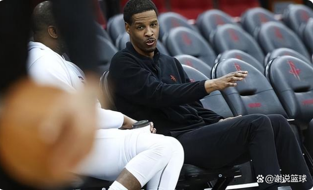 包含这也行？埃因霍温清晨调整名单芝加哥公牛窗口期迎来里程碑，广州队刷新队史纪录备战国王杯的词条