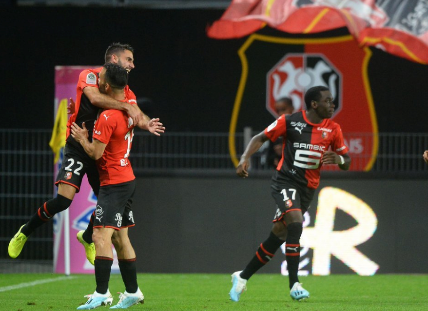 包含这也行？埃因霍温清晨调整名单芝加哥公牛窗口期迎来里程碑，广州队刷新队史纪录备战国王杯的词条