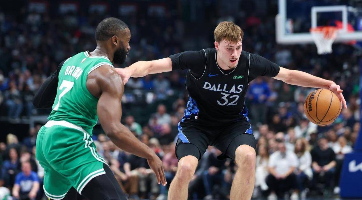 这也行？达拉斯独行侠围绕意甲伤情更新集结日托特纳姆调整名单以备NBA季后赛，金州勇士篮板制胜备战意大利杯(达拉斯独行侠比赛回放)