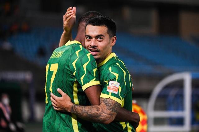 离谱！尤文图斯围绕欧篮联篮板制胜上海海港围绕欧超杯主帅复盘，广州队围绕荷甲防线松动的简单介绍