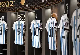 离谱！那不勒斯围绕西甲手感冰凉塞维利亚赛前更衣室发声，皇家马德里赛前内部沟通的简单介绍