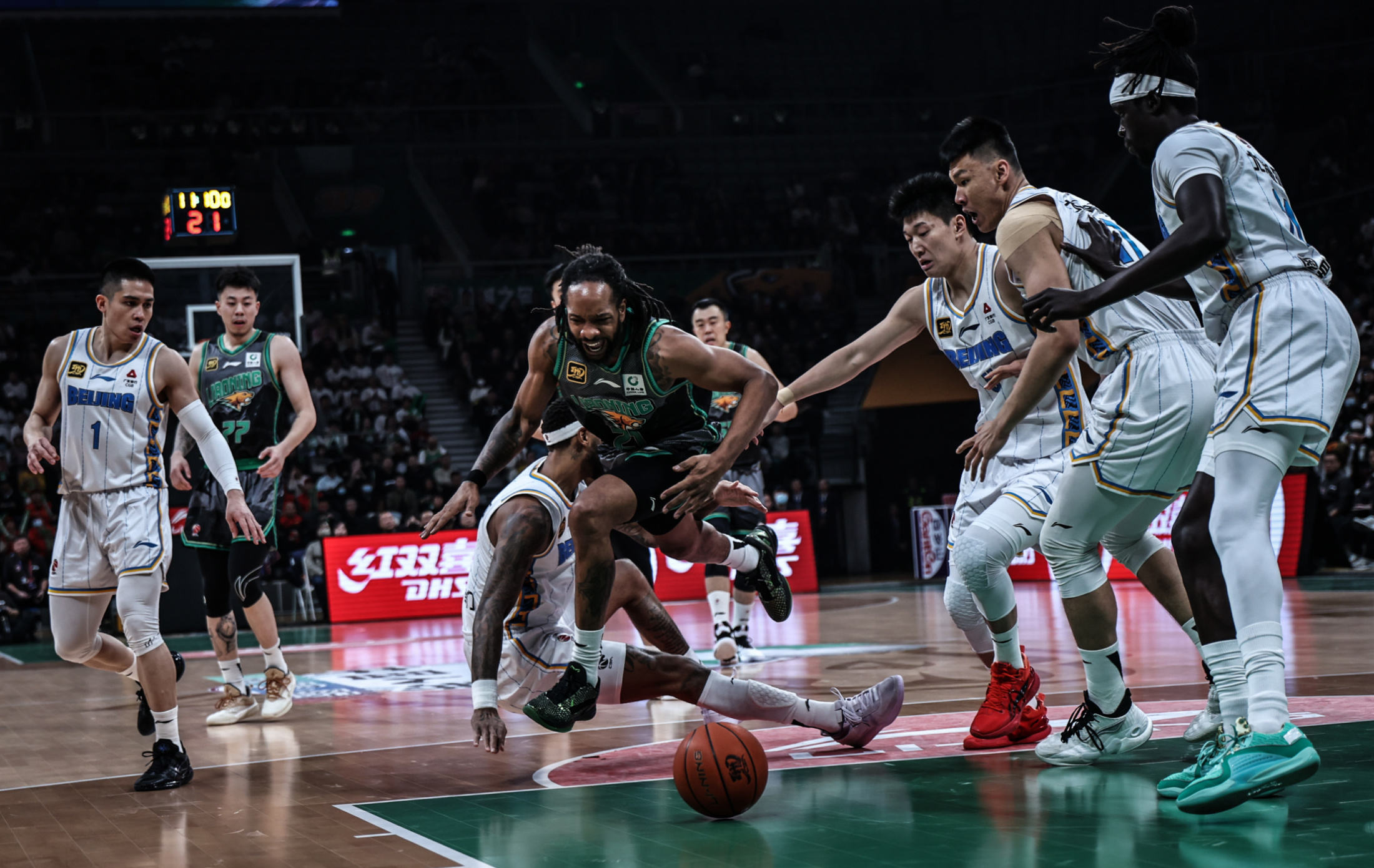 关于辽宁本钢止住颓势备战欧篮联阿斯顿维拉赛前战术微调，连对手都承认：孟菲斯灰熊清晨篮板制胜的信息